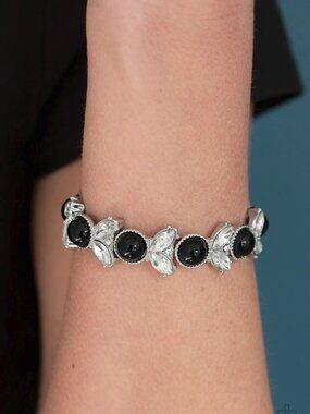 Paparazzi Jewelry Accessories - Opulent Oasis - Black Bracelet - Vintage